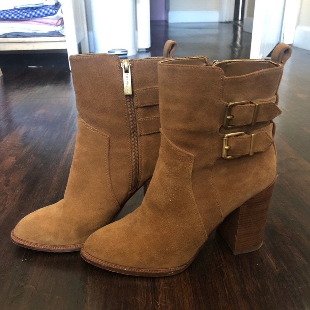 BCBGeneration Savanna boots in Tan, size 6.5